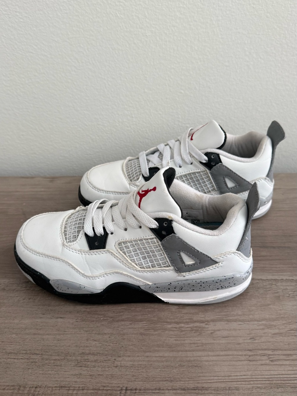 Nike Air Jordan 4 Retro